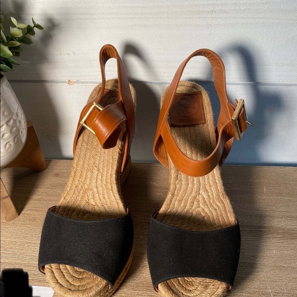 Tory Burch size 9 wedges